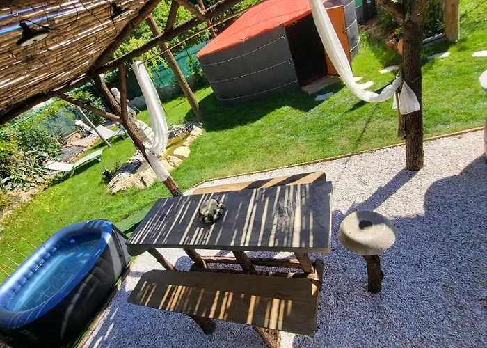 Luxury tent La Yourte